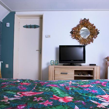 B En B 'T Pekeltje Bed & Breakfast Медемблик Екстериор снимка